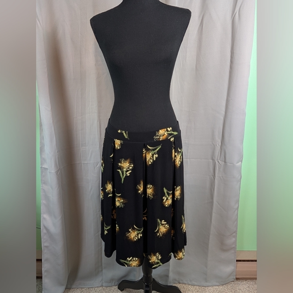 LuLaRoe Black and Yellow A-Line Midi Skirt‎ Asymmetrical